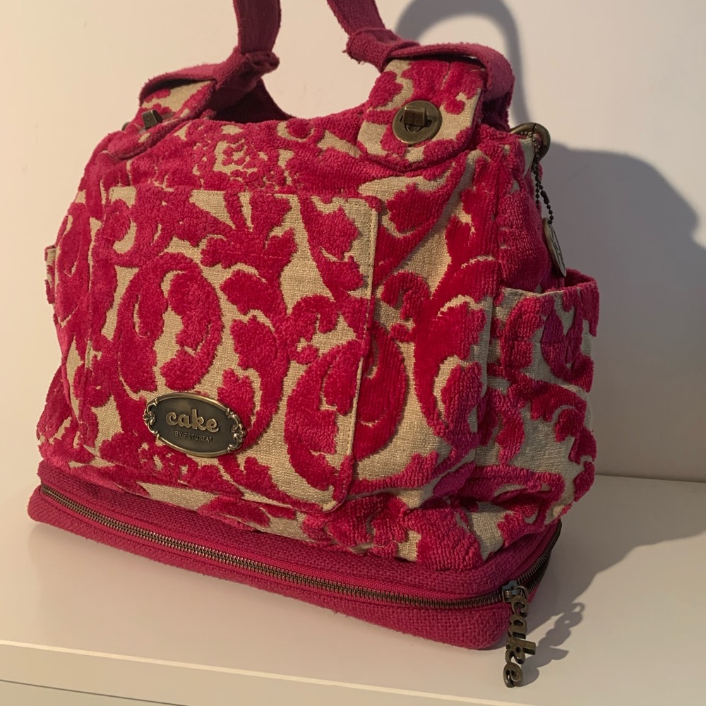 Cake by Petunia Pickle Bottom Society Satchel